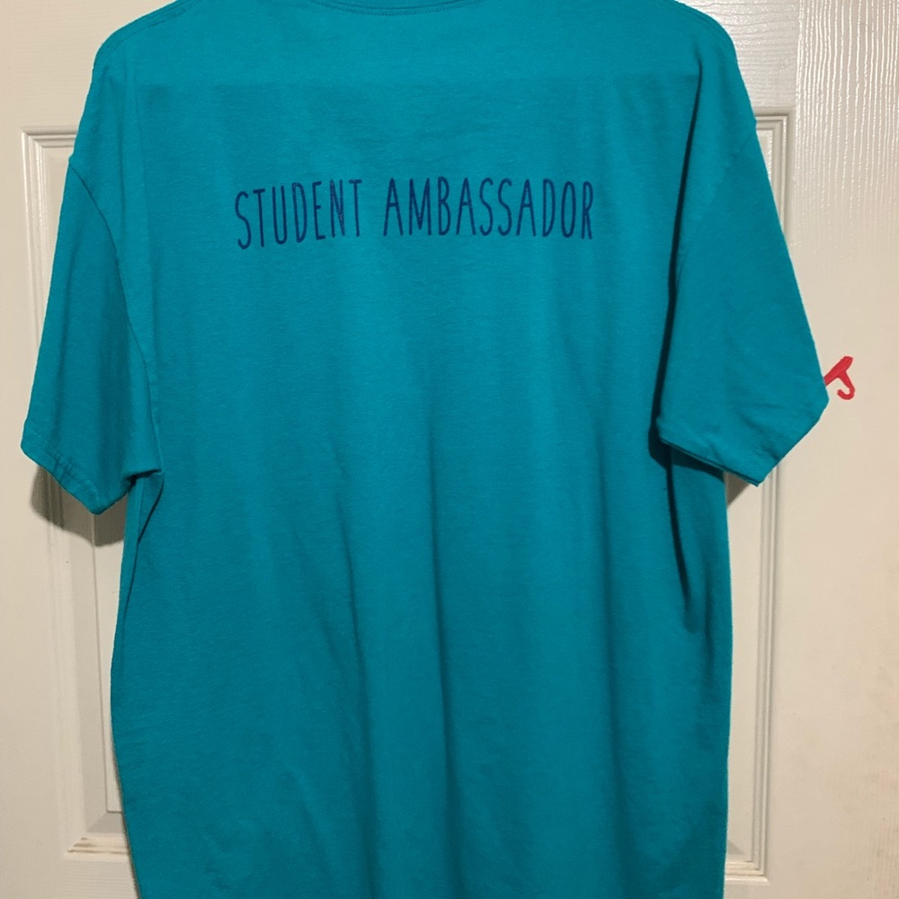 Random school graphic tee - Picture 2 of 3